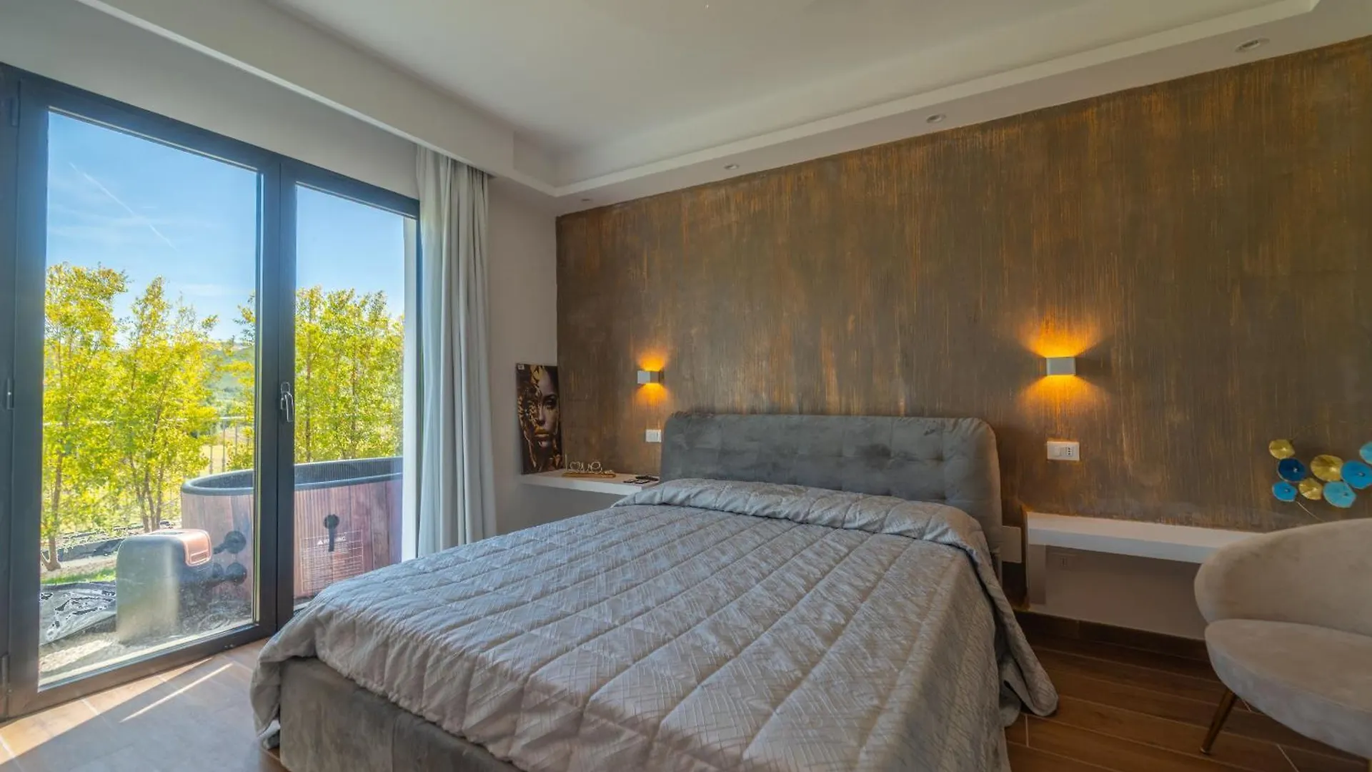 Brorent-La Maison Doree Olbia 0*,