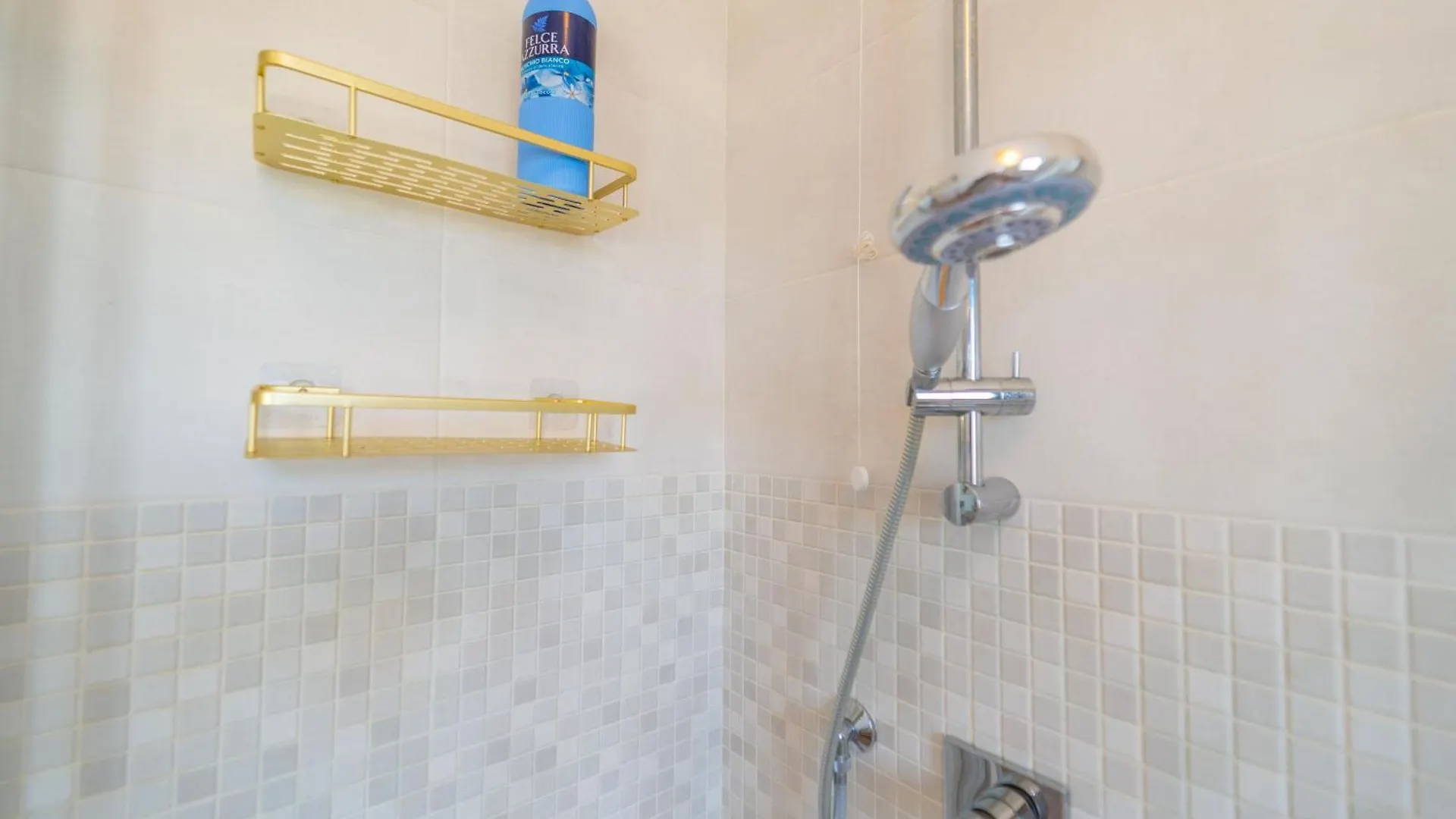 Apartman Brorent-La Maison Doree Olbia